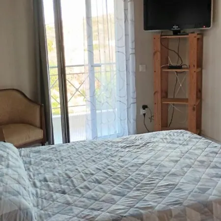 Suburbs Georgia's Loft In Country Side 15' From The Airport * Paiania